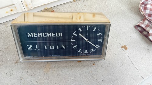 Pendule uti guichet - 70,