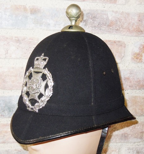Ancien casque anglais - ancien, bobby