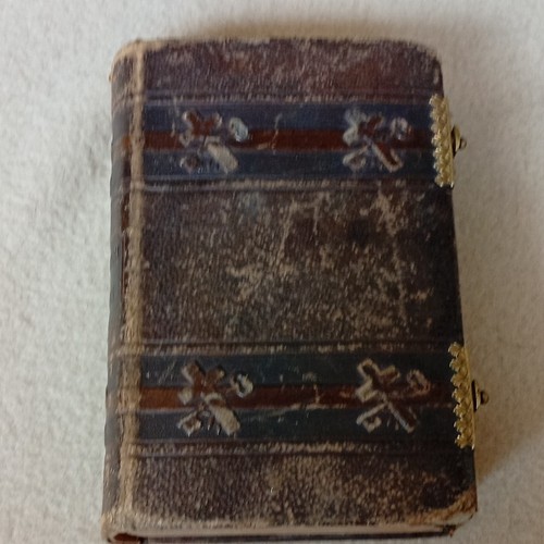 Ancien missel catholique - missel,