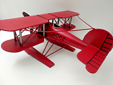 Gros hydravion pompier en