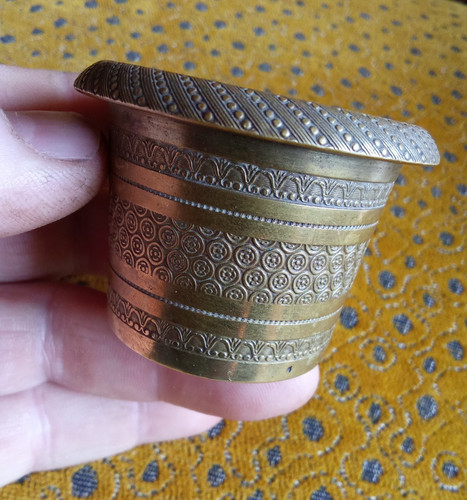 Ancien petit pot godet en - pot,,