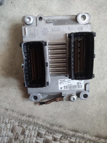 Calculateur moteur opel - calculateur,