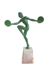 Statue sculpture bronze