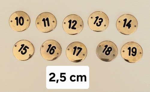 Lot numéros laiton - de,