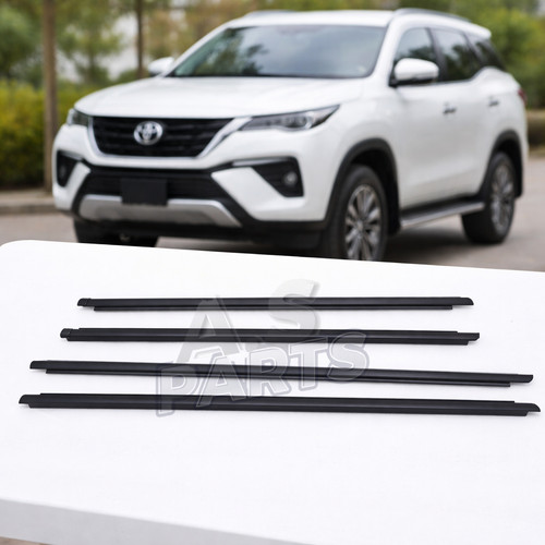 Pour toyota fortuner - toyota, garniture
