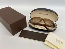 LOUIS VUITTON Sunglasses