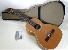 Art & Lutherie Ami Nylon Cedar Classical Guitar Canada