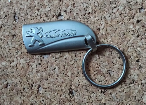 Porte clef automobile - porte, peugeot