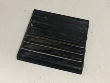 UN CACHE PLASTIQUE PROTECTION