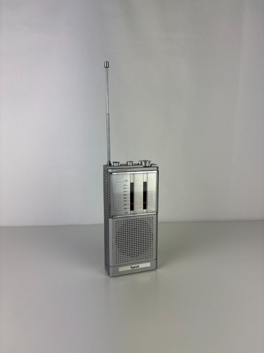 Ancienne petite radio poche - petite,