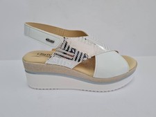 CliaWalk Sandales Femmes Faux Cuir Compensées, Trendy 70 - Bia (Blanc/Argenté)