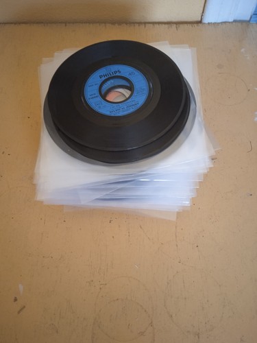 Lot vinyles 45t sans - 51,