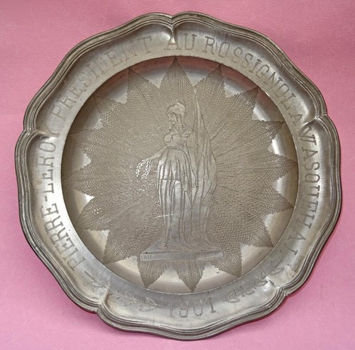 Plat gravé dédicatoire - plat, en