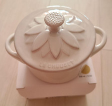 Mini cocotte Le Creuset relief