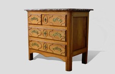 Commode parisienne Louis XIV noyer sculpté bronze  XIXème