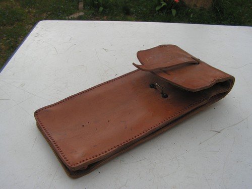 Etuit militaire - ,