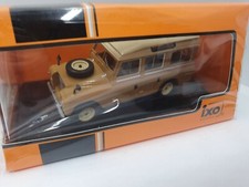 Land Rover Series II 109 Station wagon Beige 1958 1/43 IXO sous blister ....