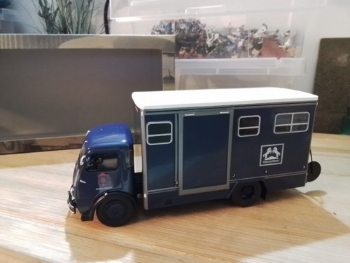Ixo camions d autrefois - 1/43,