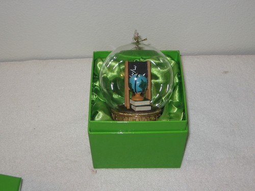 Nib the memory globe hanging - nib,
