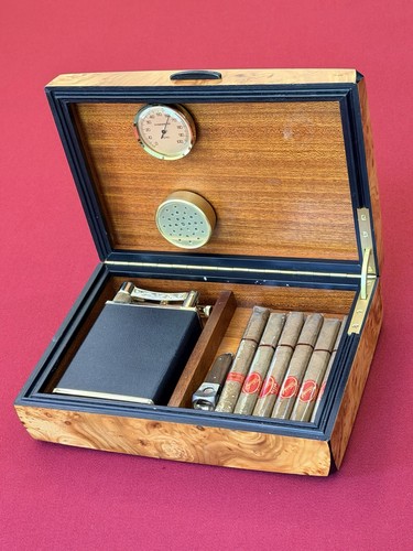 Cave cigare boîte tabac - À,