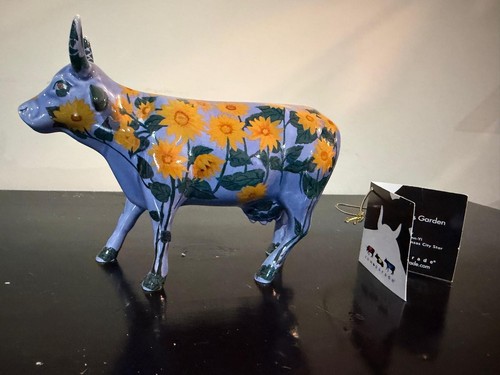 Vache cow parade moo - cow, moo-nay's
