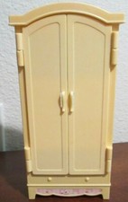 BARBIE....VINTAGE 1996 ENTERTAINMENT CABINET...VERY NICE
