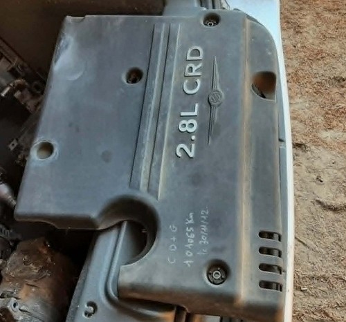 Cache moteur chrysler grand - cache,