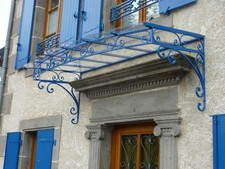 marquise cintrée en façade