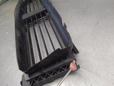 A1778850103 calandre avant