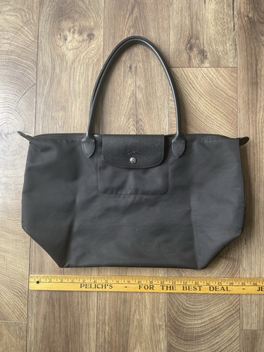 Longchamp large modele - modele, depose