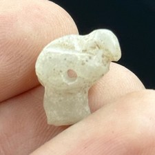 Très ancienne perle figurine