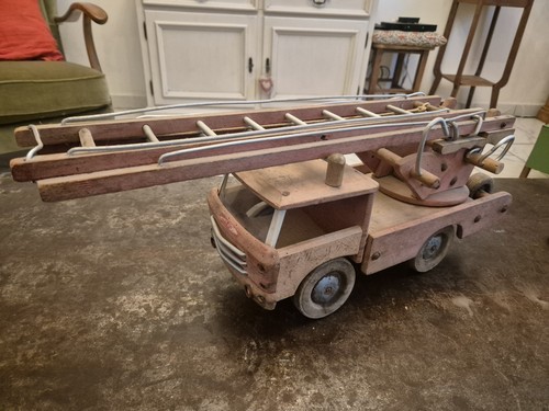 Camion pompier bois - dejou,