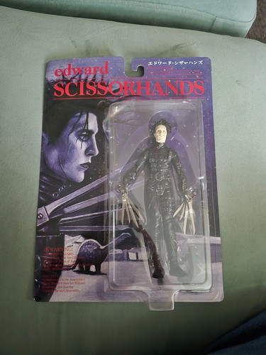 Edward scissorhands action - scissorhands,