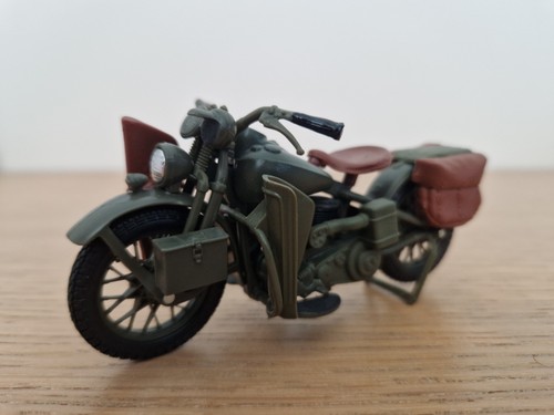 1 18 moto - 1/18,
