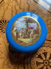 SEVRES BOITE AMOURS MONOGRAMME