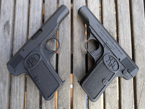 Reproduction pistolet - reproduction, de