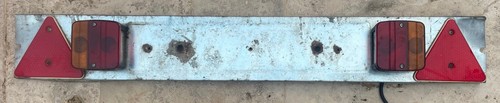 Plaque feux arrieres - arrieres, pour