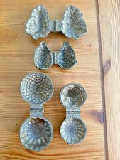 Lot 4 anciens moules à