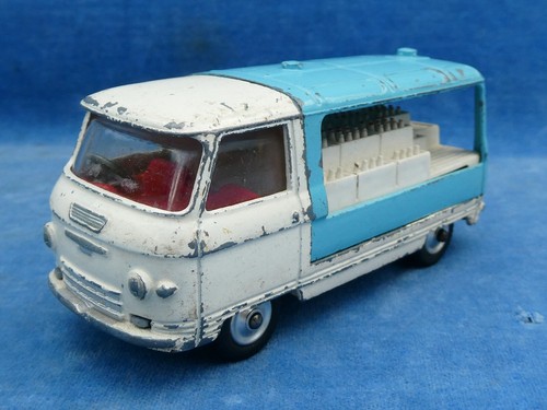 Corgi toys commer - corgi,