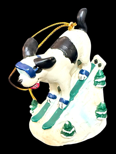 Dog skiing christmas ornament - skiing,