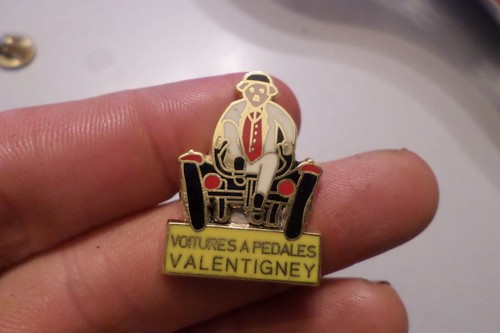 Pin broche badge - s,