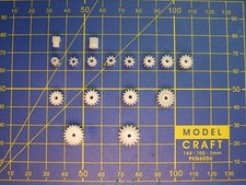 2x Engrenage / pignon M0.5 axe
