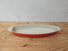 Plat en fonte émaillée style