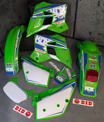 Plastics graphics kawasaki - +,