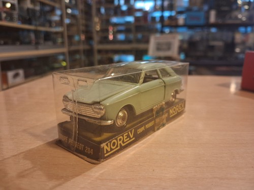 Peugeot 204 coupe norev - peugeot,