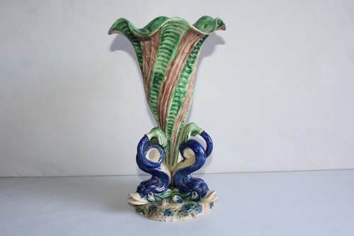Ancien vase cornet - , en