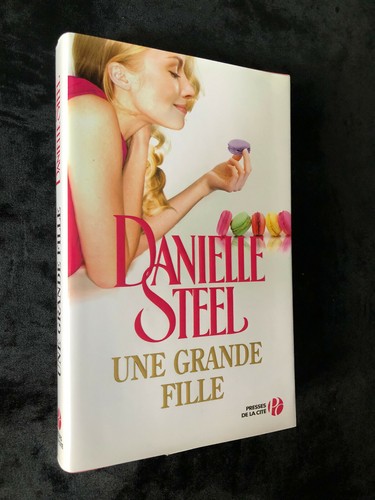 Livre romance danielle - livre,
