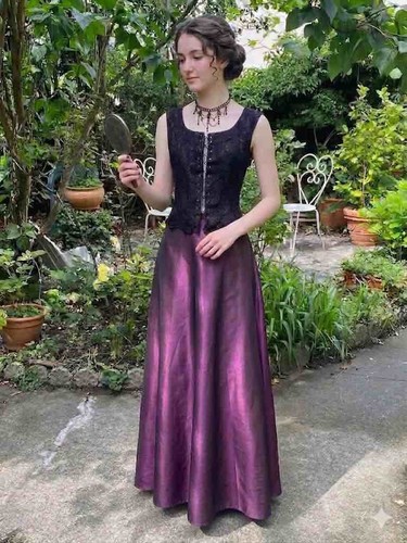 Superbe ensemble haut jupe - superbe,