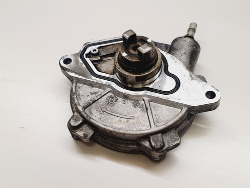 Vacuum pump mercedes class - b,