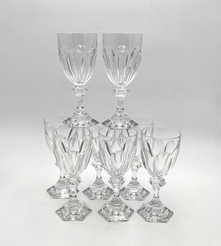 Verre eau en - à,